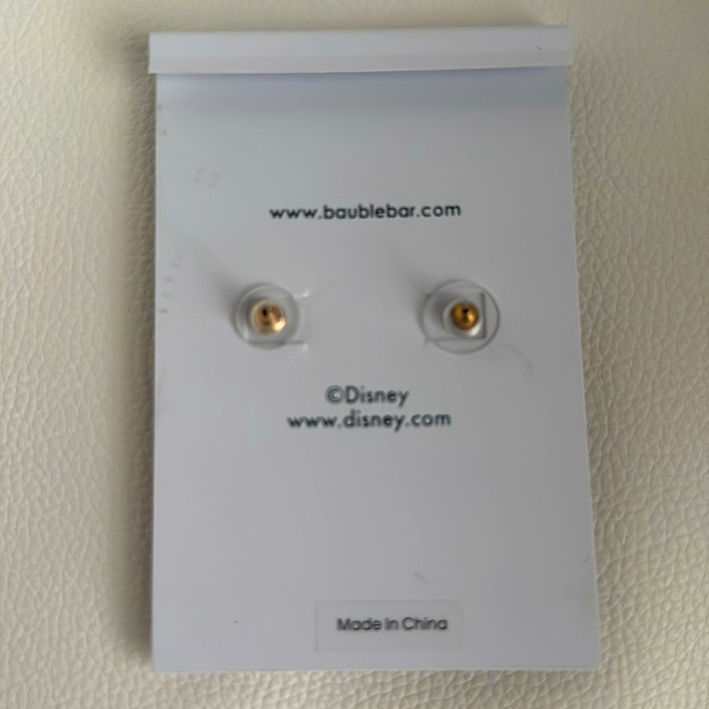 NWT BAUBLEBAR Disney Holiday Earrings. Mini Mouse. OS. - Picture 2 of 2